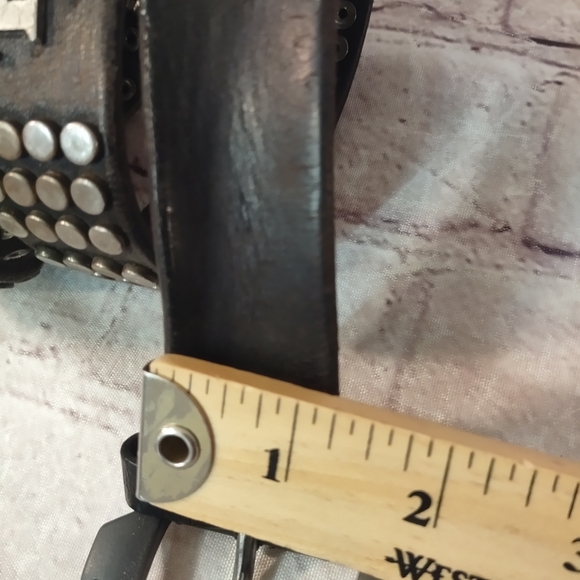 True Religion Horse Shoe Studded Biker Logo Rare Buckle Belt 48" - Picture 7 of 15